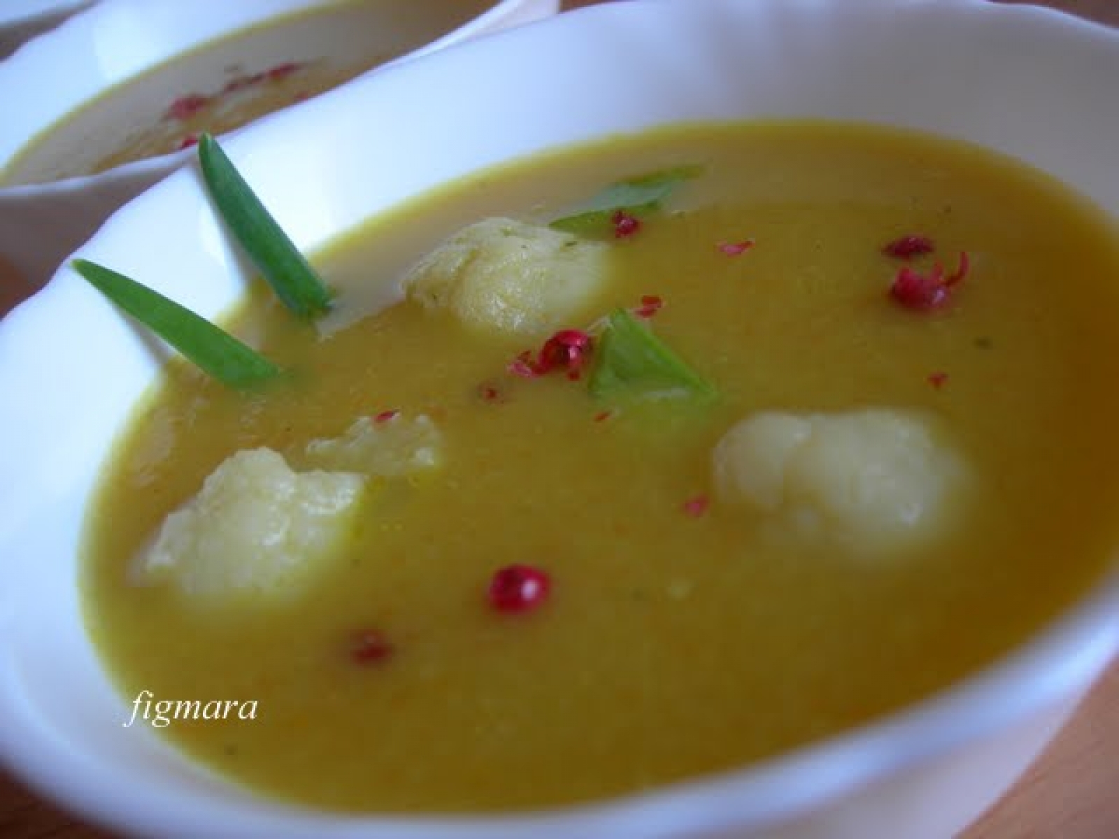 Zupa kalafiorowa z curry